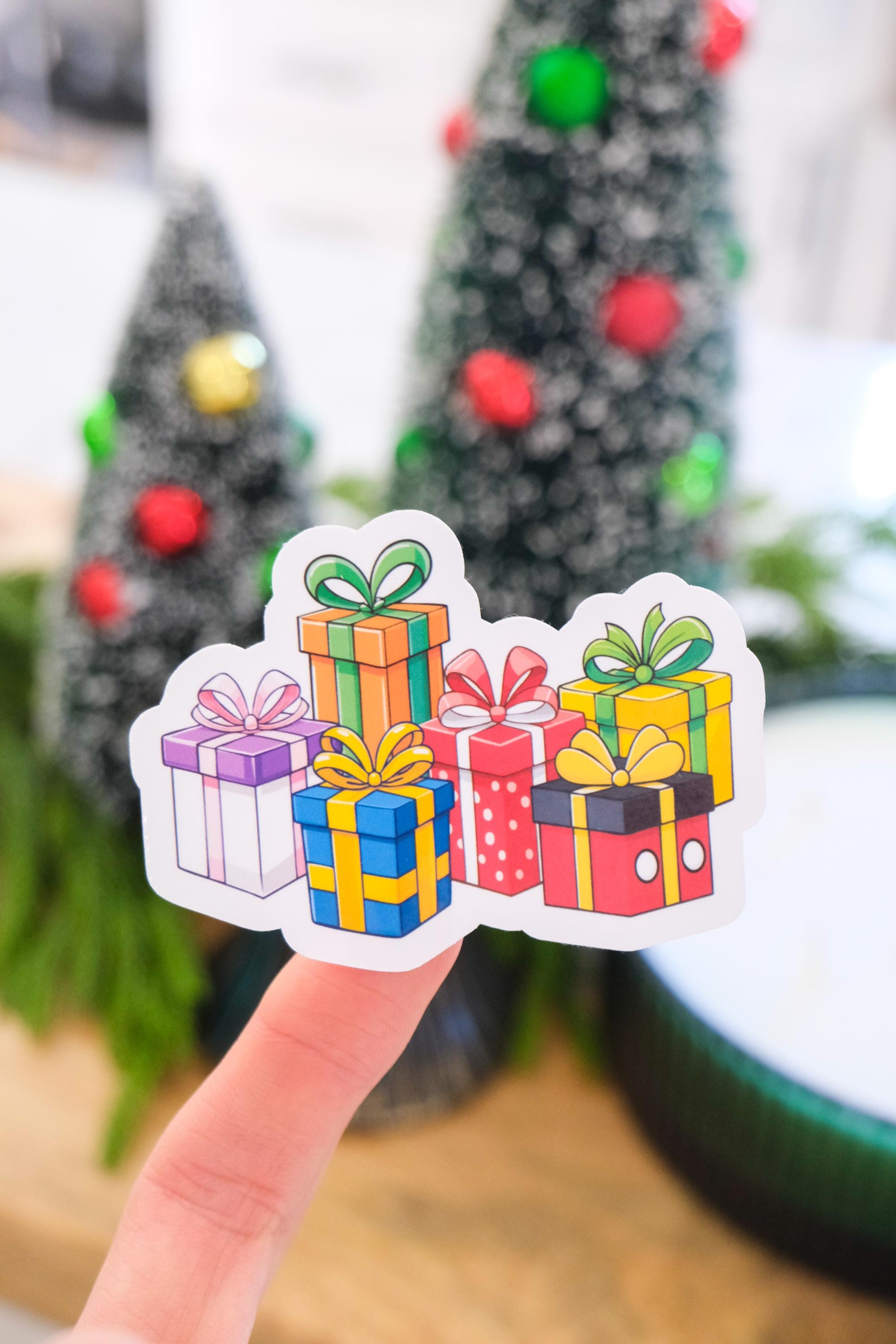 Mickey & Friends Present Pals Sticker